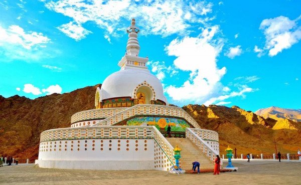 Leh Ladakh Sightseeing Tour With Turtuk Village